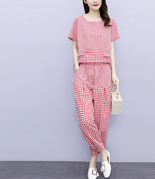 Naiste igapäevane komplekt kahest osast - pluus ja püksid