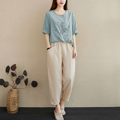 Καθημερινό γυναικείο σετ  - μπλούζα με κέντημα