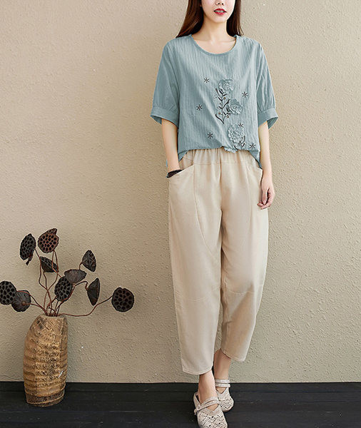 Καθημερινό γυναικείο σετ  - μπλούζα με κέντημα