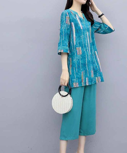 Ženski komplet iz dva dijela besplatni model