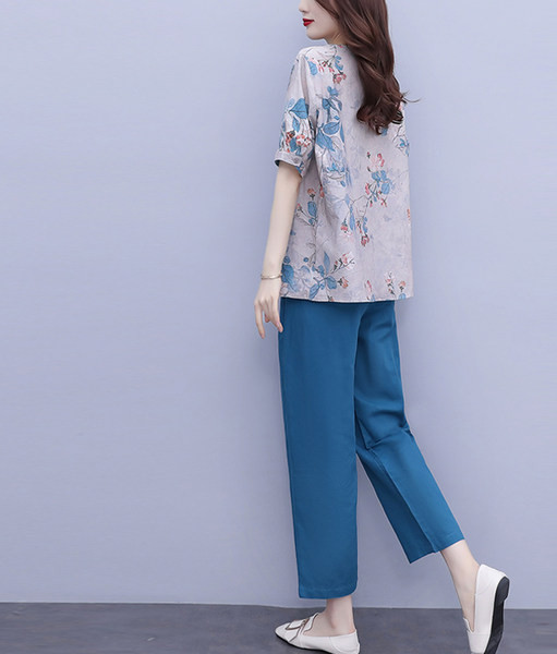 Καθημερινό γυναικείο σετ  - μπλούζα και παντελόνι