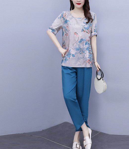 Καθημερινό γυναικείο σετ  - μπλούζα και παντελόνι