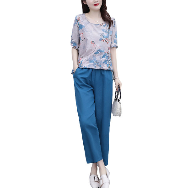 Καθημερινό γυναικείο σετ  - μπλούζα και παντελόνι