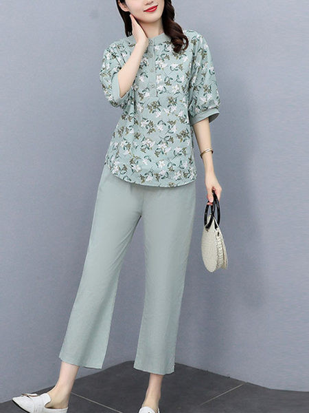 Moodne naiste komplekt - püksid ja särk