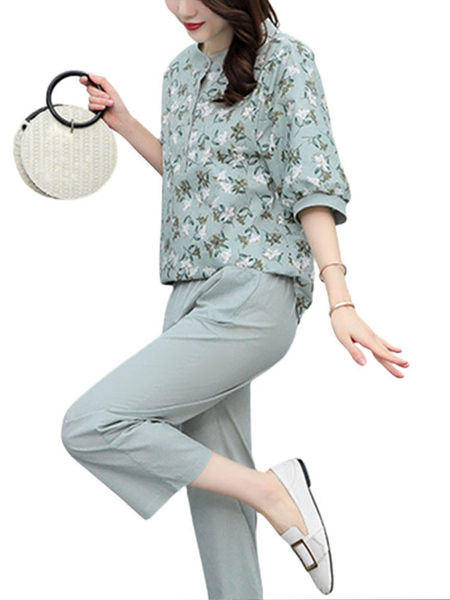 Moodne naiste komplekt - püksid ja särk