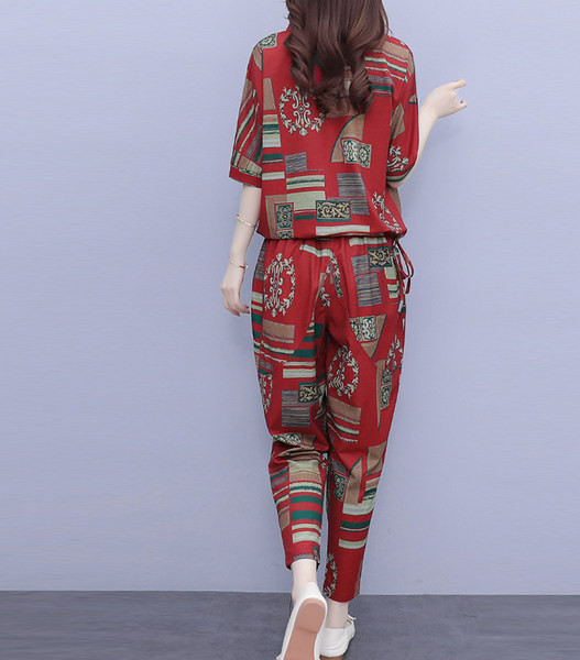 Kevadeks sobiv kahes värvitoonis naiste komplekt