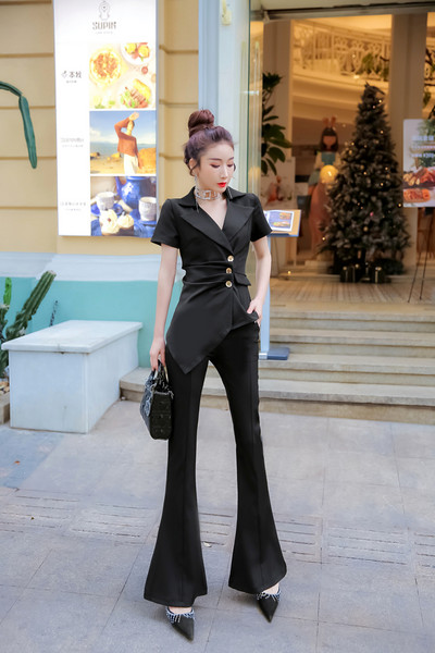 Naiste komplekt kahest osast - püksid ja jakk