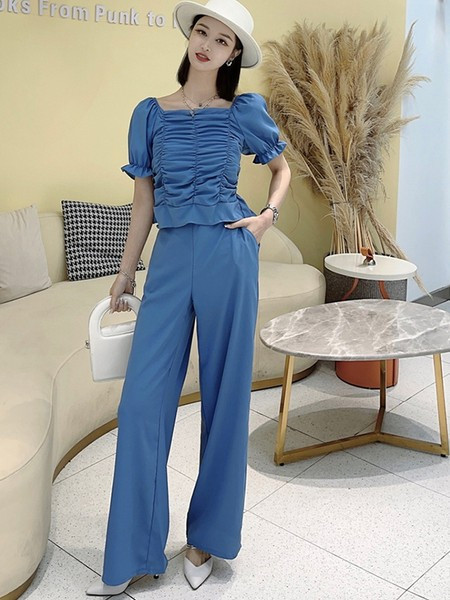 Ženski komplet dvodijelnih hlača visokog struka i bluze kratkih rukava