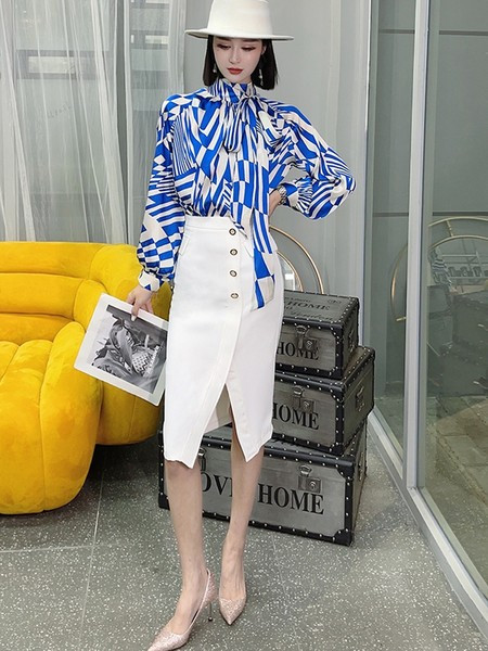 Модерен дамски сет - риза с панделка на яката и пола с цепка