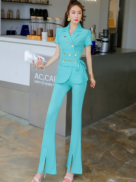 Moderan ženski komplet iz dva dijela - jakne i hlača