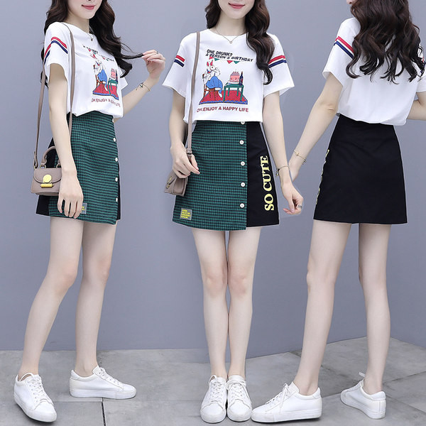 Dnevni ženski komplet iz dva dijela - majica i suknja