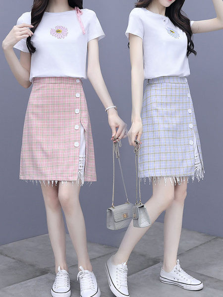 Moderan ženski komplet bluza i suknja na gumbe