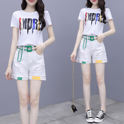 Dámsky ležérny set z blúzky s flitrami a šortiek