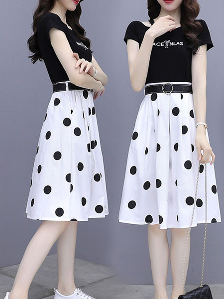 Naiste seeliku ja T-särgi komplekt kirjaga