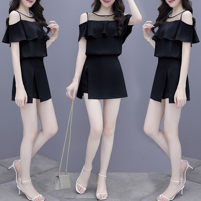 Γυναικείο σετ κατάλληλο για το καλοκαίρι