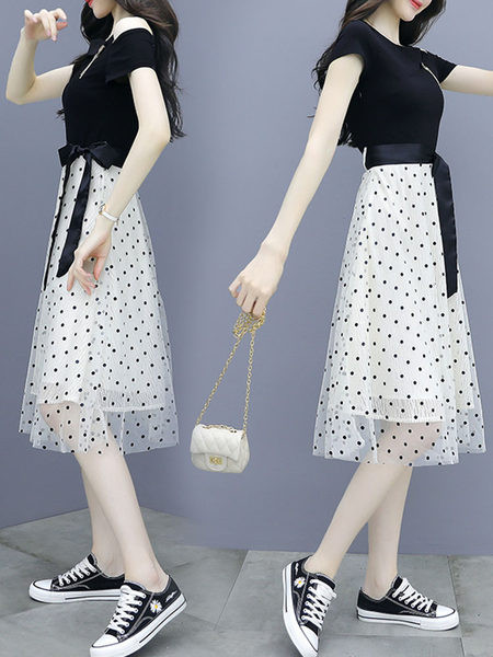 Suvine komplekt - paljaste õlgadega pluus ja lõikega tülliga seelik