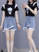 Γυναικείο σετ φούστα-παντελόνι και μπλούζα με κοντό μανίκι