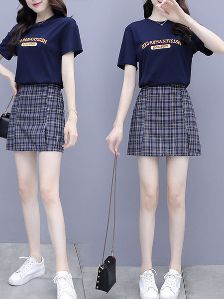 Suvine päevakomplekt - T-särk ja ruuduline seelik