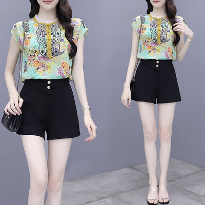 Μοντέρνο σετ - παντελόνι και πουκάμισο