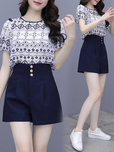 Moderan ljetni set - bluza i kratke hlače s visokim strukom