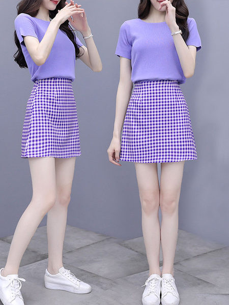 Dnevni ljetni komplet - T-shirt i karirana suknja