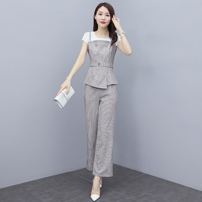 Γυναικείο σετ σε δύο χρώματα με ζώνη