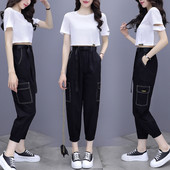 Majica kratkih rukava i sportske hlače - ženski komplet iz dva dijela