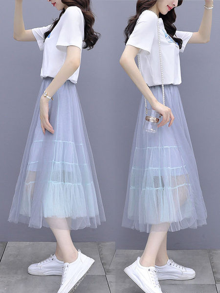 Moodne naiste T-särgi ja hülgeseeliku komplekt