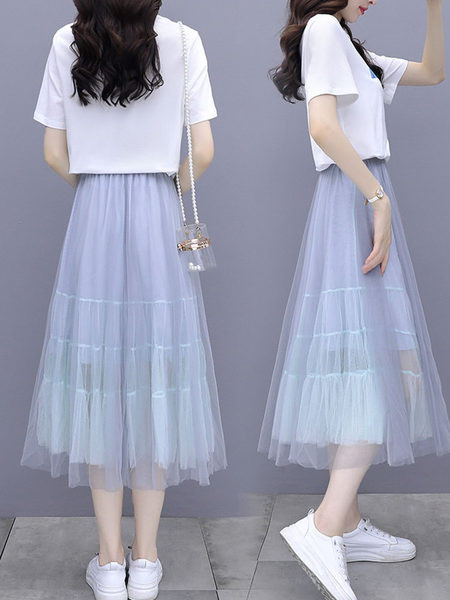 Moodne naiste T-särgi ja hülgeseeliku komplekt