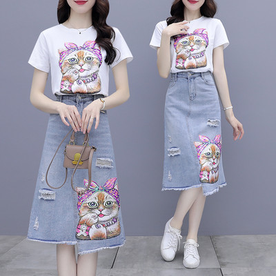 Γυναικείο σετ από δύο μέρη τζιν φούστα και μπλούζα με απλικέ