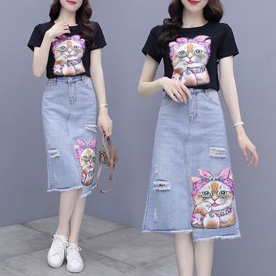 Γυναικείο σετ από δύο μέρη τζιν φούστα και μπλούζα με απλικέ