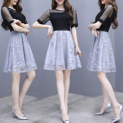 Γυναικείο σετ κατάλληλο για το καλοκαίρι