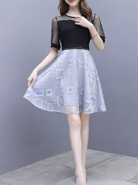 Γυναικείο σετ κατάλληλο για το καλοκαίρι