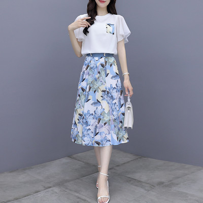 Μοντέρνο σετ - φούστα και μπλούζα