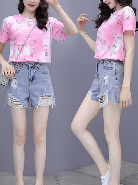 Komplekt kahest teksapüksist ja aplikatsiooniga T-särgist