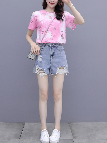 Komplekt kahest teksapüksist ja aplikatsiooniga T-särgist