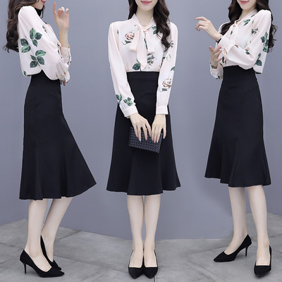 Moodne naiste komplekt - lillemotiividega seelik ja särk