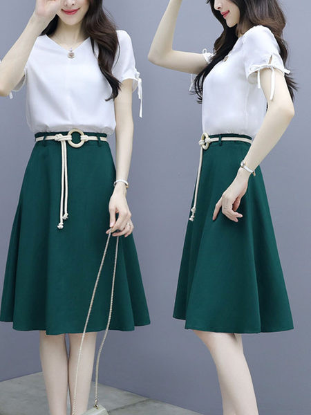 Дамски комплект  от две части пола и блуза с връзки