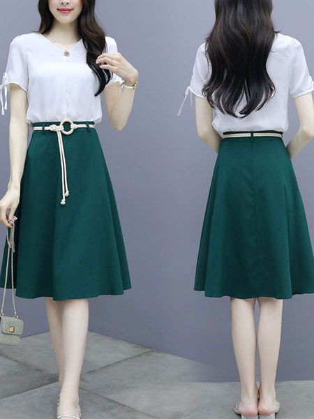 Дамски комплект  от две части пола и блуза с връзки