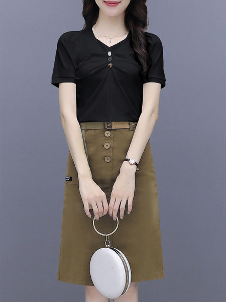 Μοντέρνο γυναικείο σετ - T-shirt και φούστα με κουμπιά