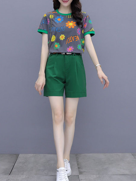 Καθημερινό γυναικείο σετ - T-shirt με στάμπα και σορτς