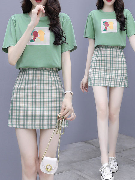 Naiste suvine aplikatsiooniga seeliku ja T-särgi komplekt