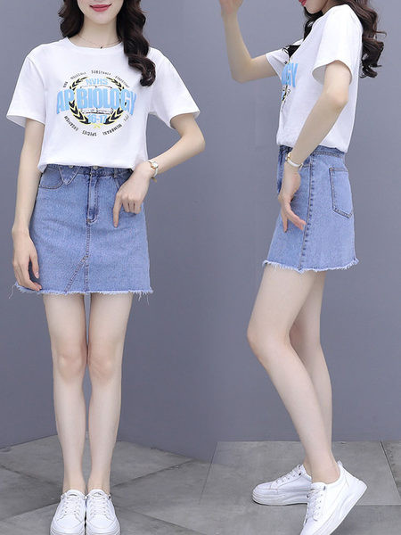 Модерен дамски сет от две части - тениска и къса дънкова пола