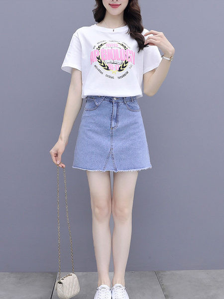 Модерен дамски сет от две части - тениска и къса дънкова пола