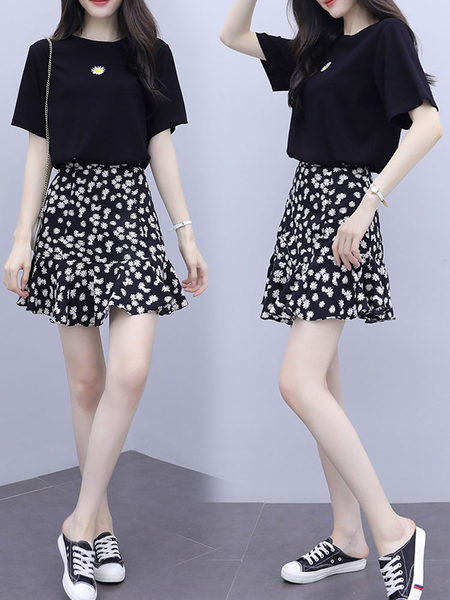 Ljetni set - majica kratkih rukava i kratka suknja s cvjetnim uzorkom