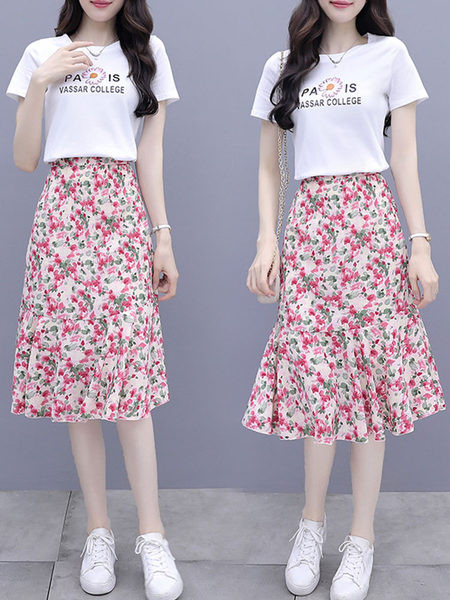 Μοντέρνο γυναικείο σετ μπλούζας  με κοντό μανίκι και φούστα