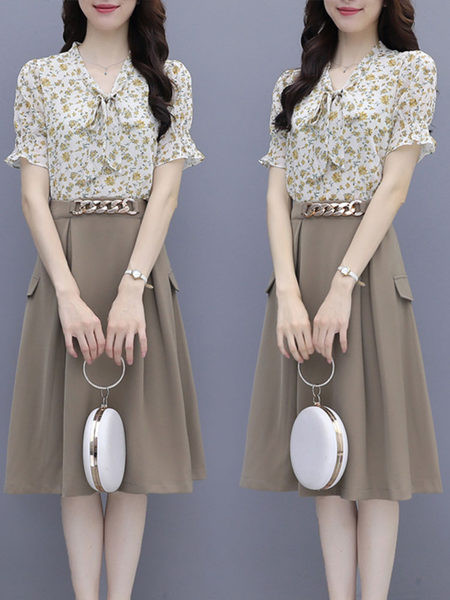 Praegune naiste komplekt - seelik vöö ja särgiga