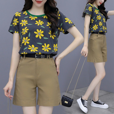 Καθημερινό σετ  - T-shirt και σορτς για γυναίκες