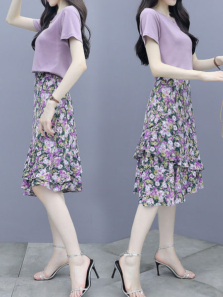 Naiste suvine komplekt - lillemustriga T-särk ja seelik