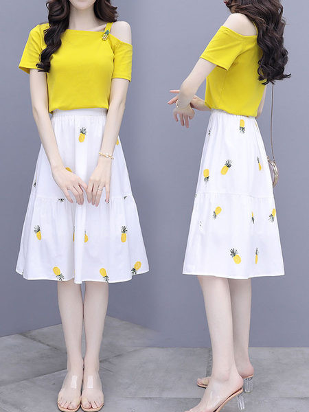 Moderan ženski komplet bluze golih ramena i suknje